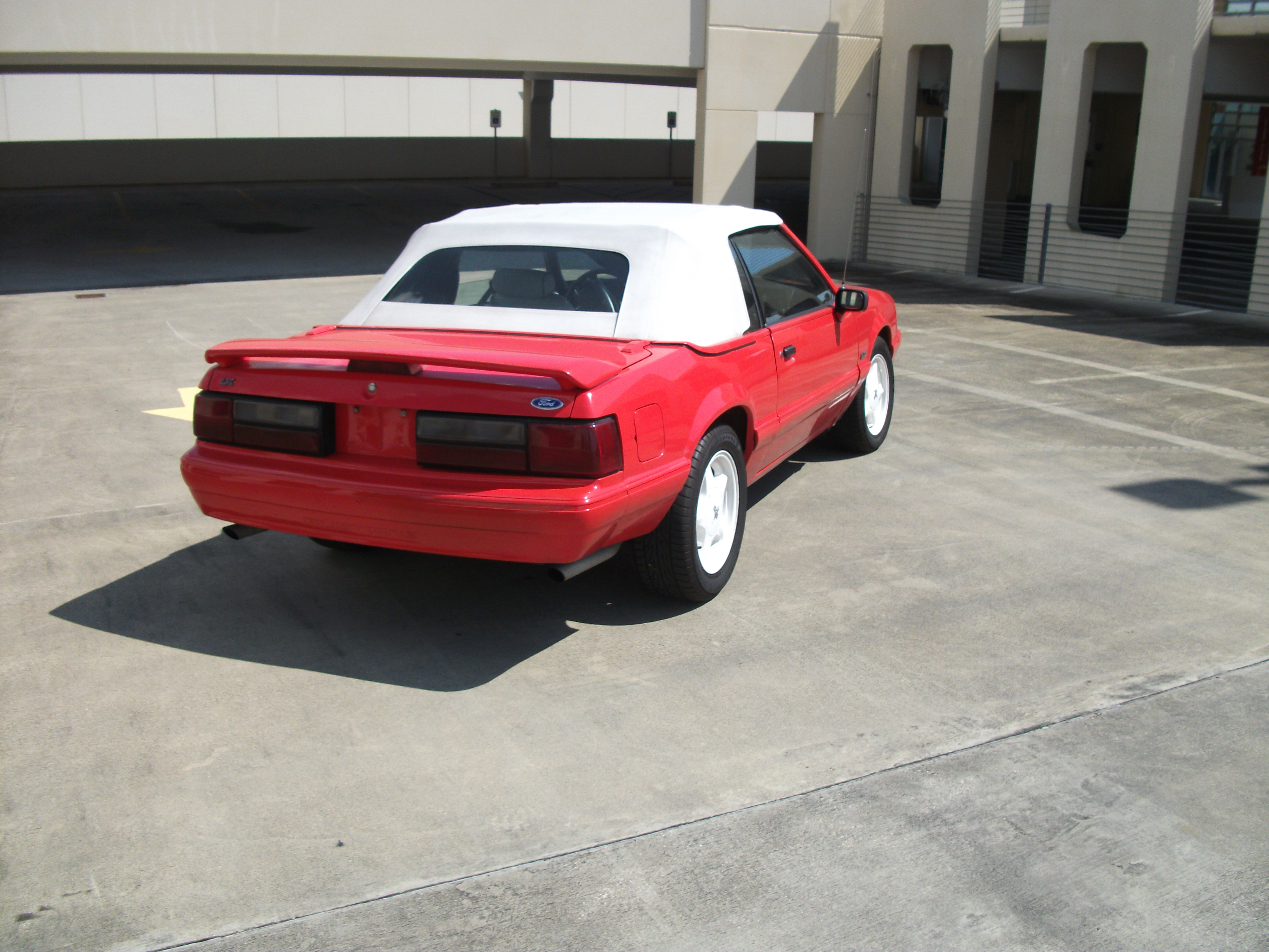 3rd Image of a 1992 FORD MUSTANG LX