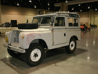 Image 2 of 8 of a 1964 LANDROVER ROVER