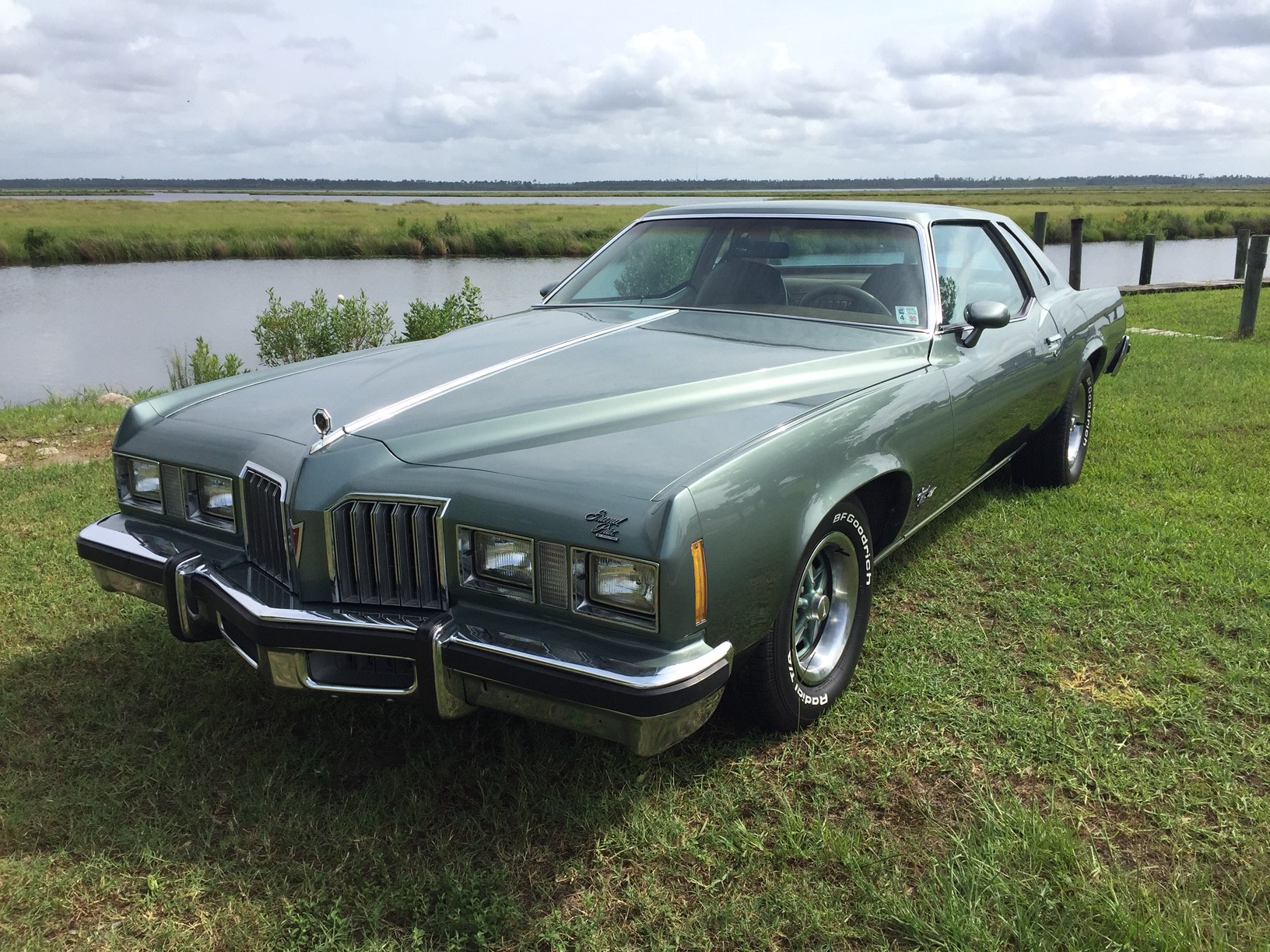 0th Image of a 1977 PONTIAC GRAND PRIX LJ