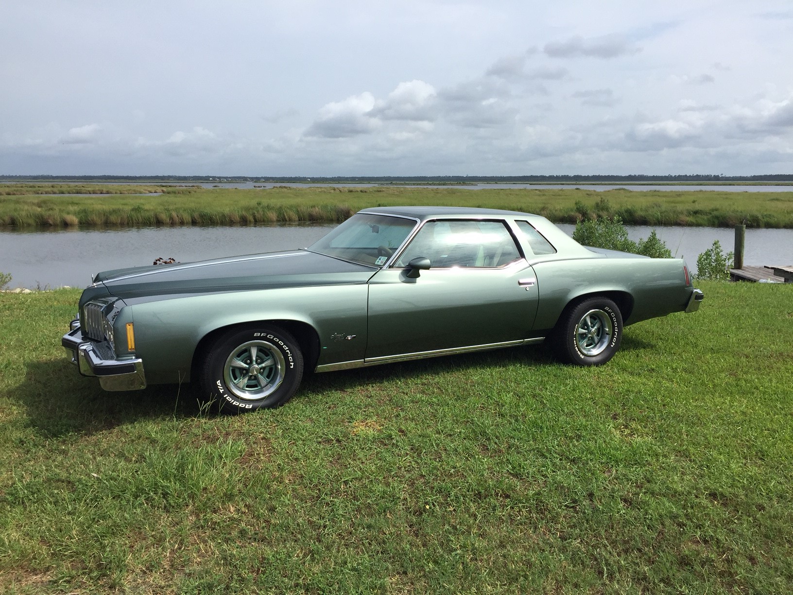 2nd Image of a 1977 PONTIAC GRAND PRIX LJ