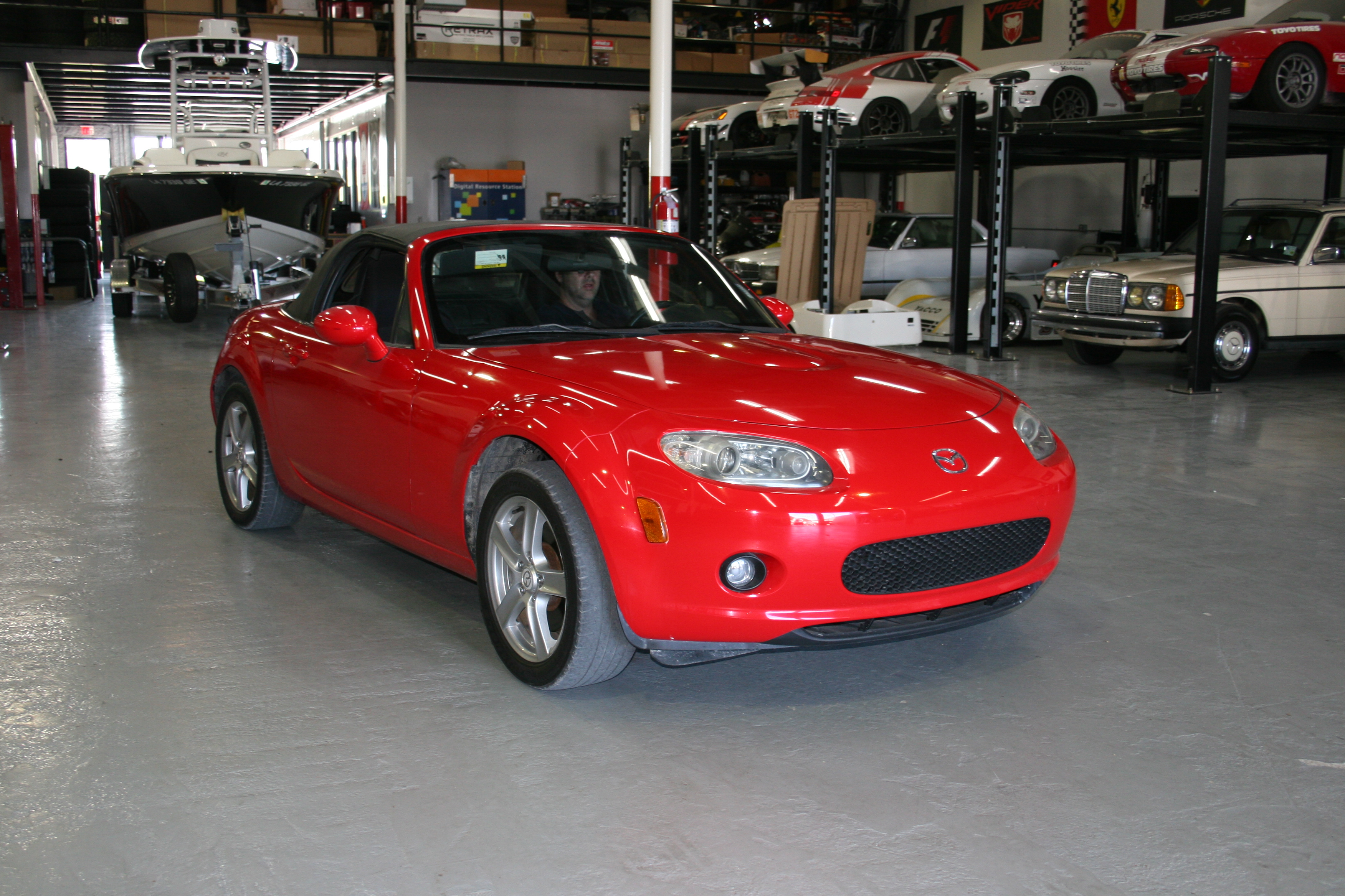 4th Image of a 2006 MAZDA MX-5 MIATA