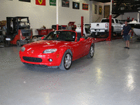 Image 2 of 8 of a 2006 MAZDA MX-5 MIATA