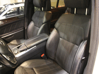 Image 4 of 5 of a 2013 MERCEDES-BENZ GL-CLASS GL450 4MATIC