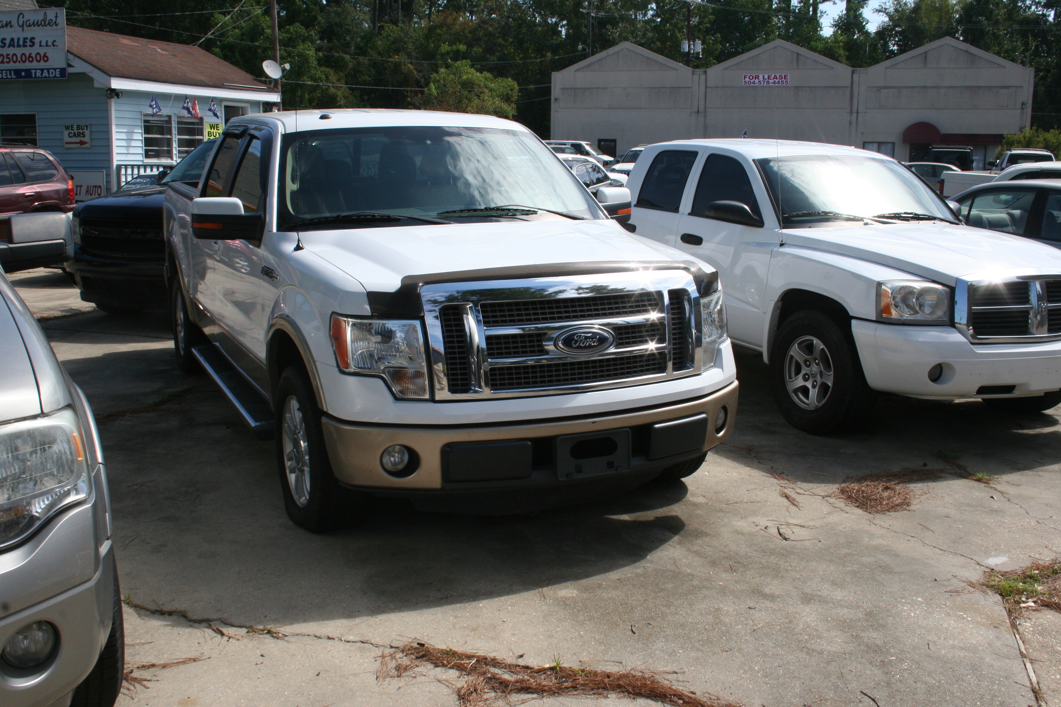 1st Image of a 2009 CHEVROLET SILVERADO 1500 LT