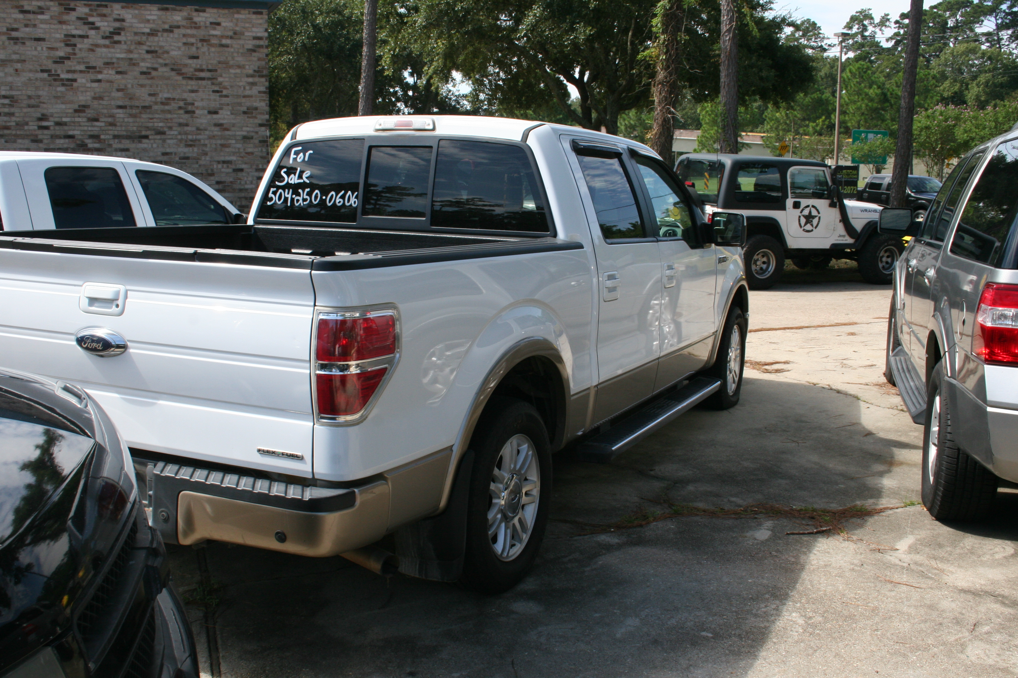 2nd Image of a 2009 CHEVROLET SILVERADO 1500 LT