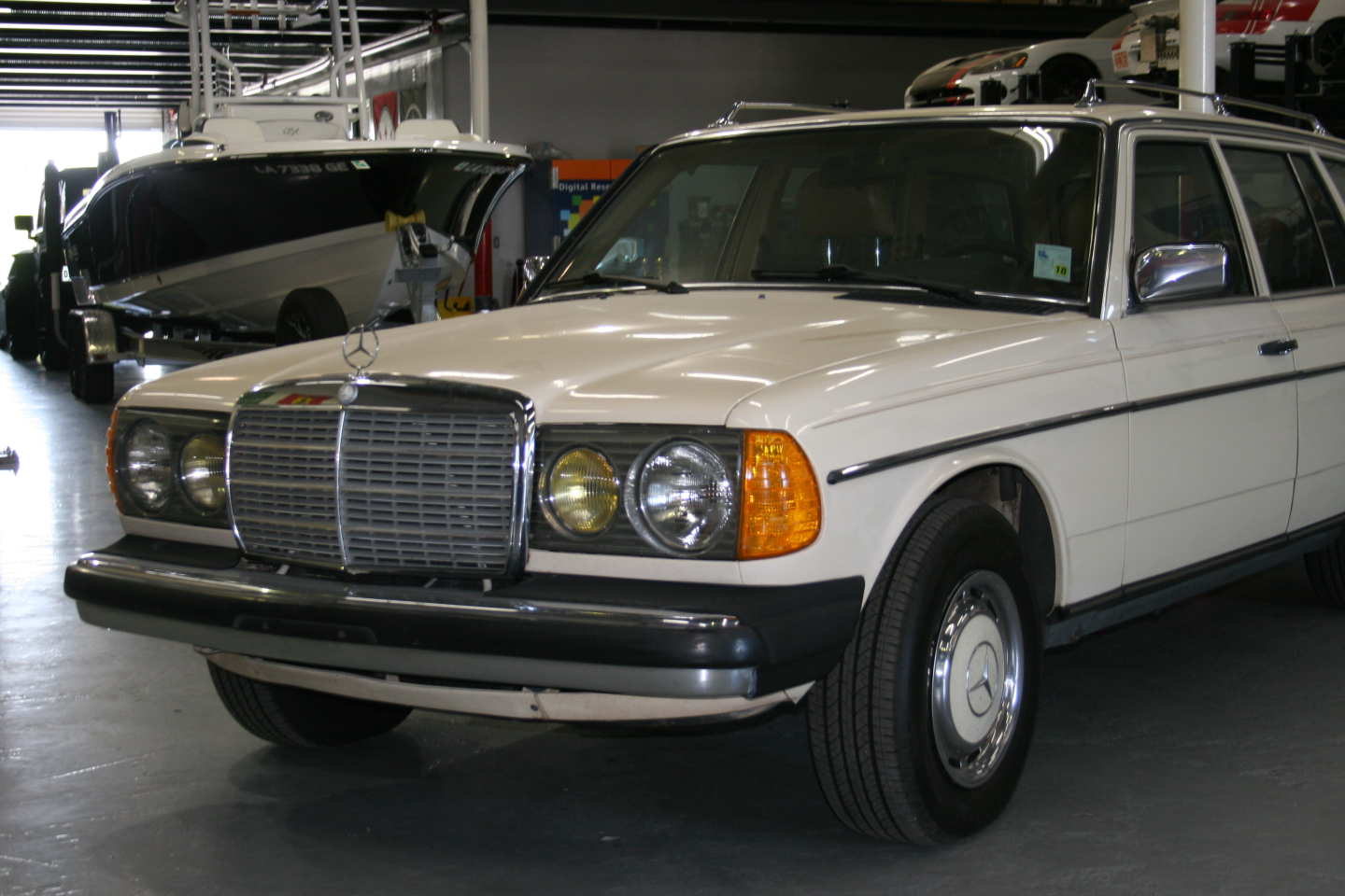 0th Image of a 1985 MERCEDES 300TD