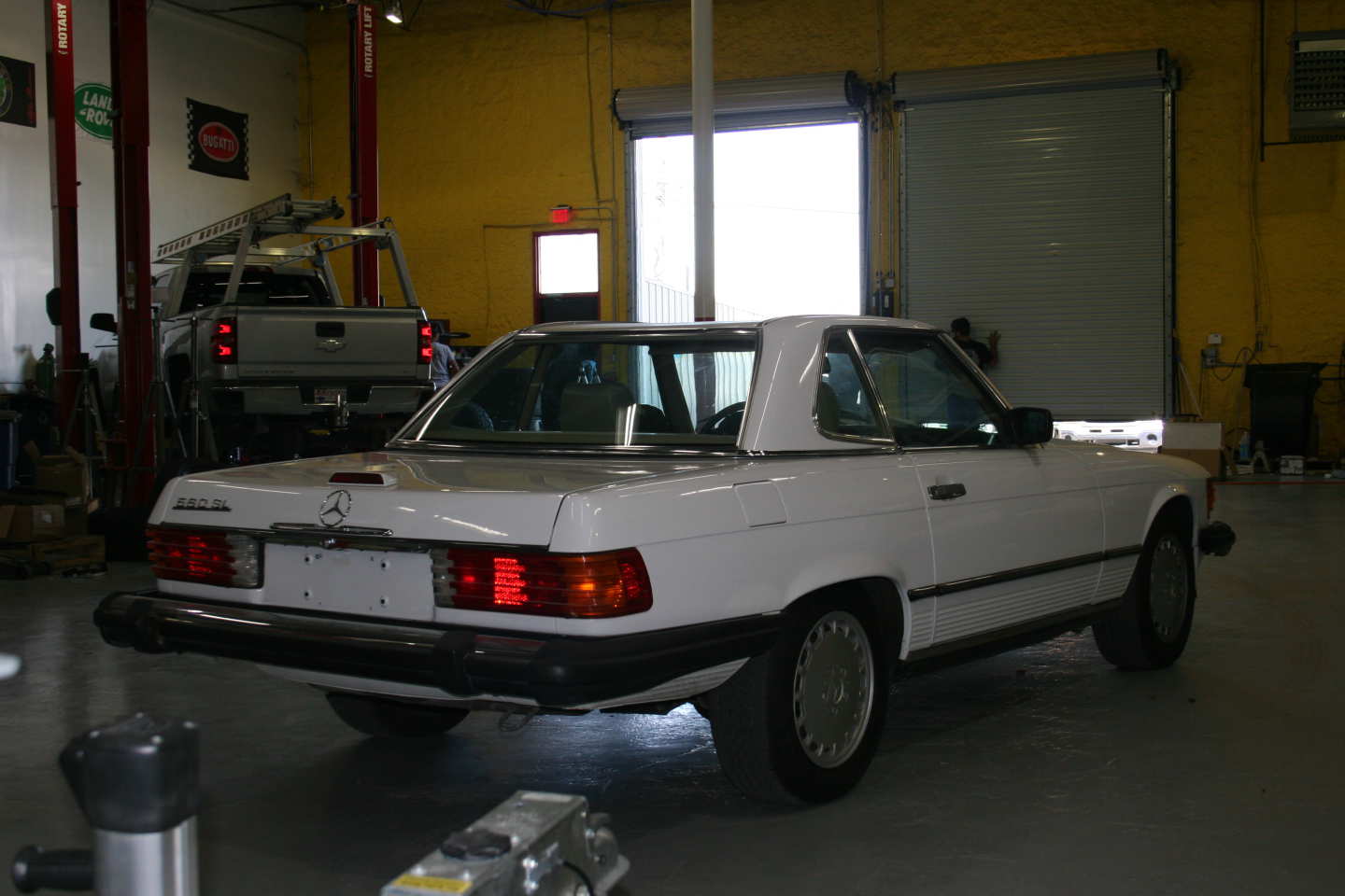 5th Image of a 1989 MERCEDES-BENZ 560 560SL