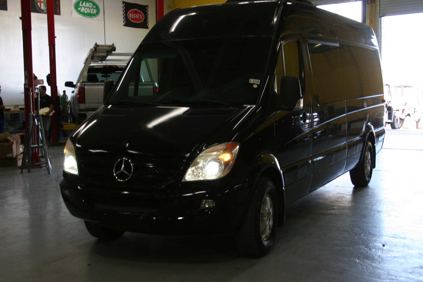 3rd Image of a 2008 DODGE SPRINTER-LIMO