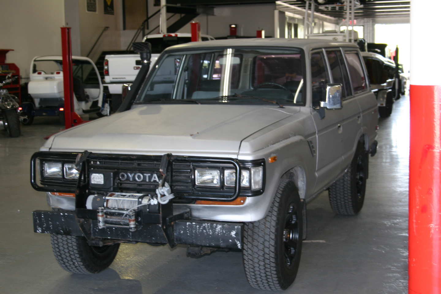 6th Image of a 1987 TOYOTA LAND CRUISER