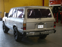 Image 2 of 15 of a 1987 TOYOTA LAND CRUISER