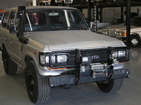 Image 5 of 15 of a 1987 TOYOTA LAND CRUISER