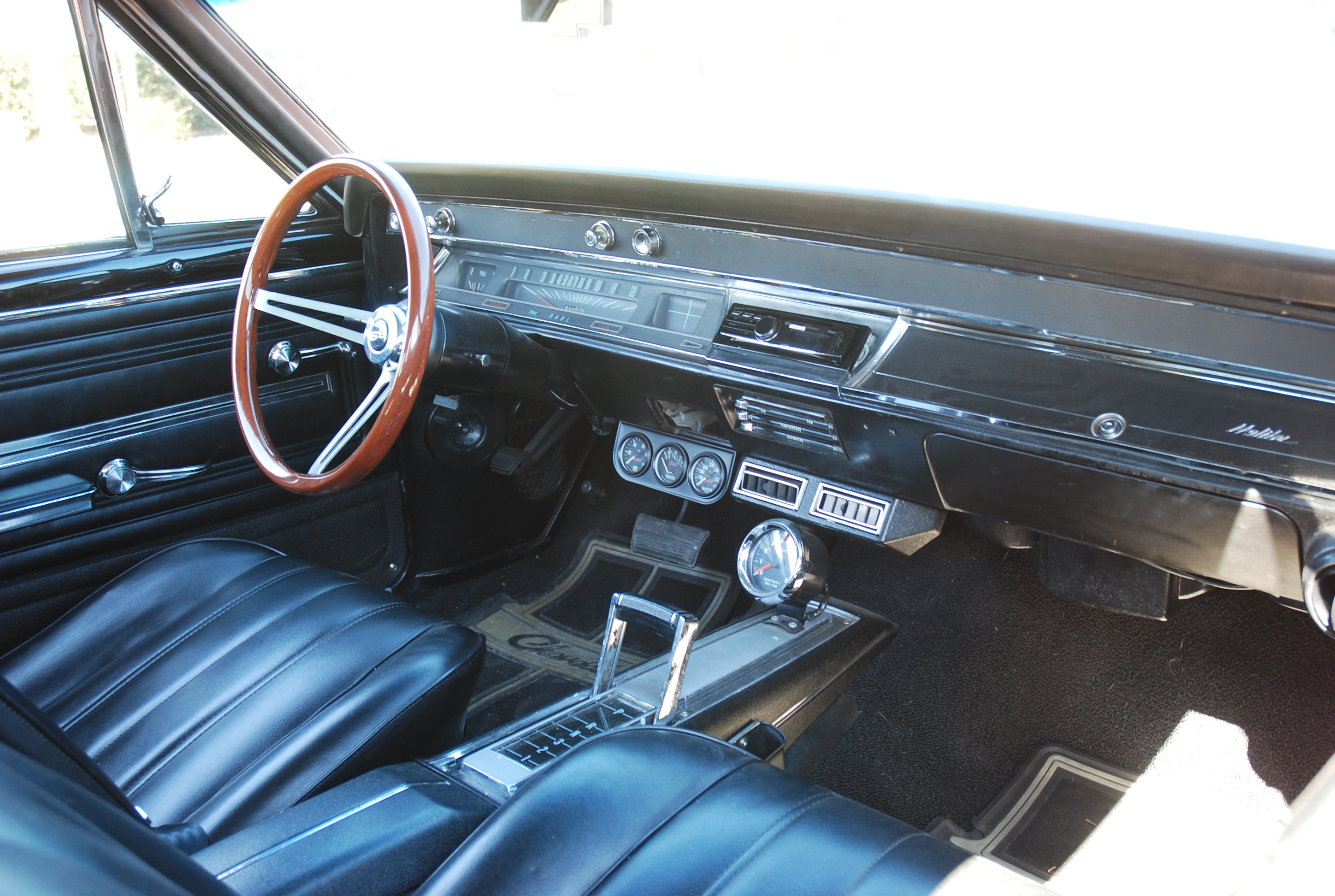 2nd Image of a 1966 CHEVROLET CHEVELLE MALIBU