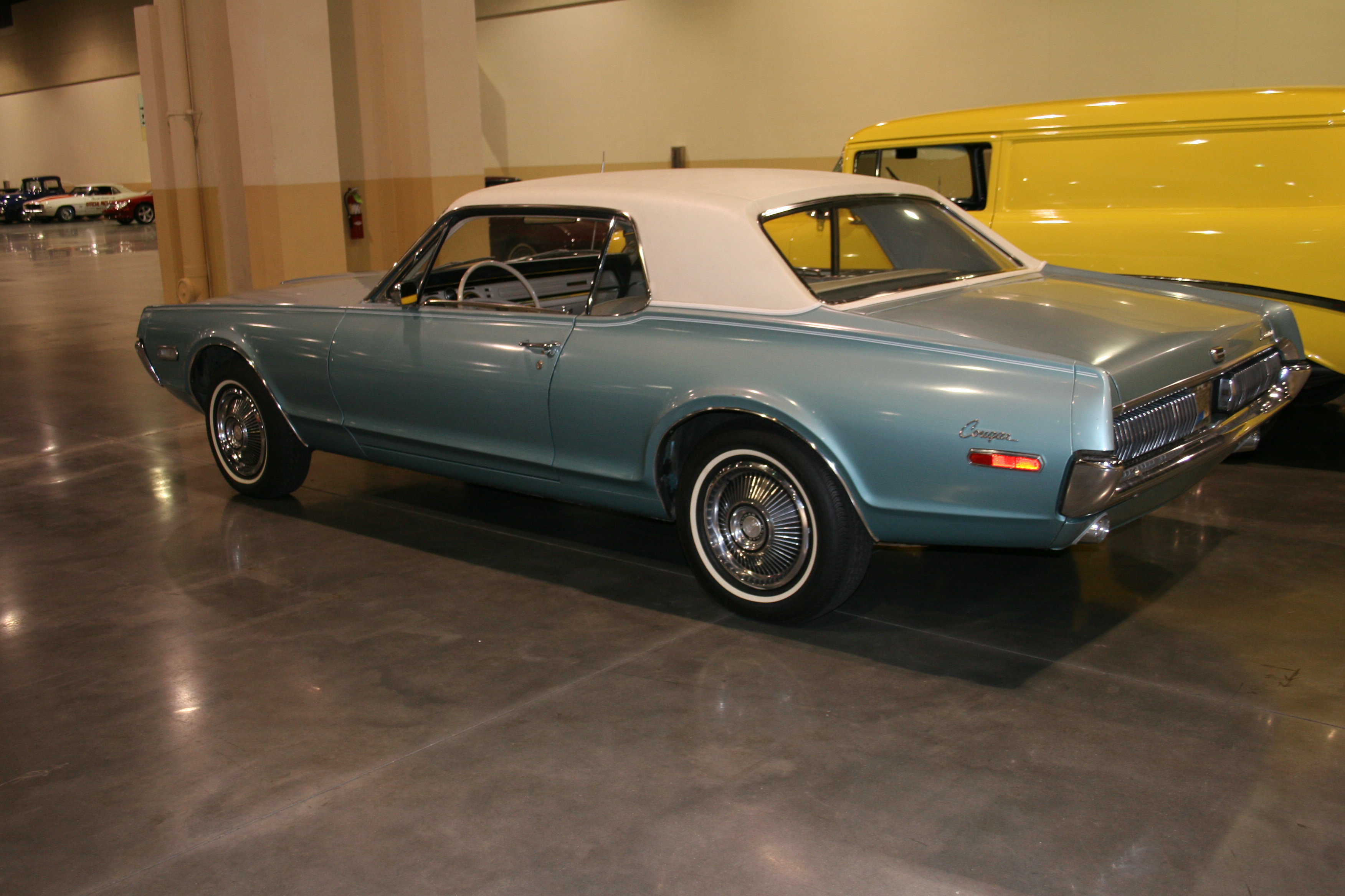 6th Image of a 1968 MERCURY COUGAR