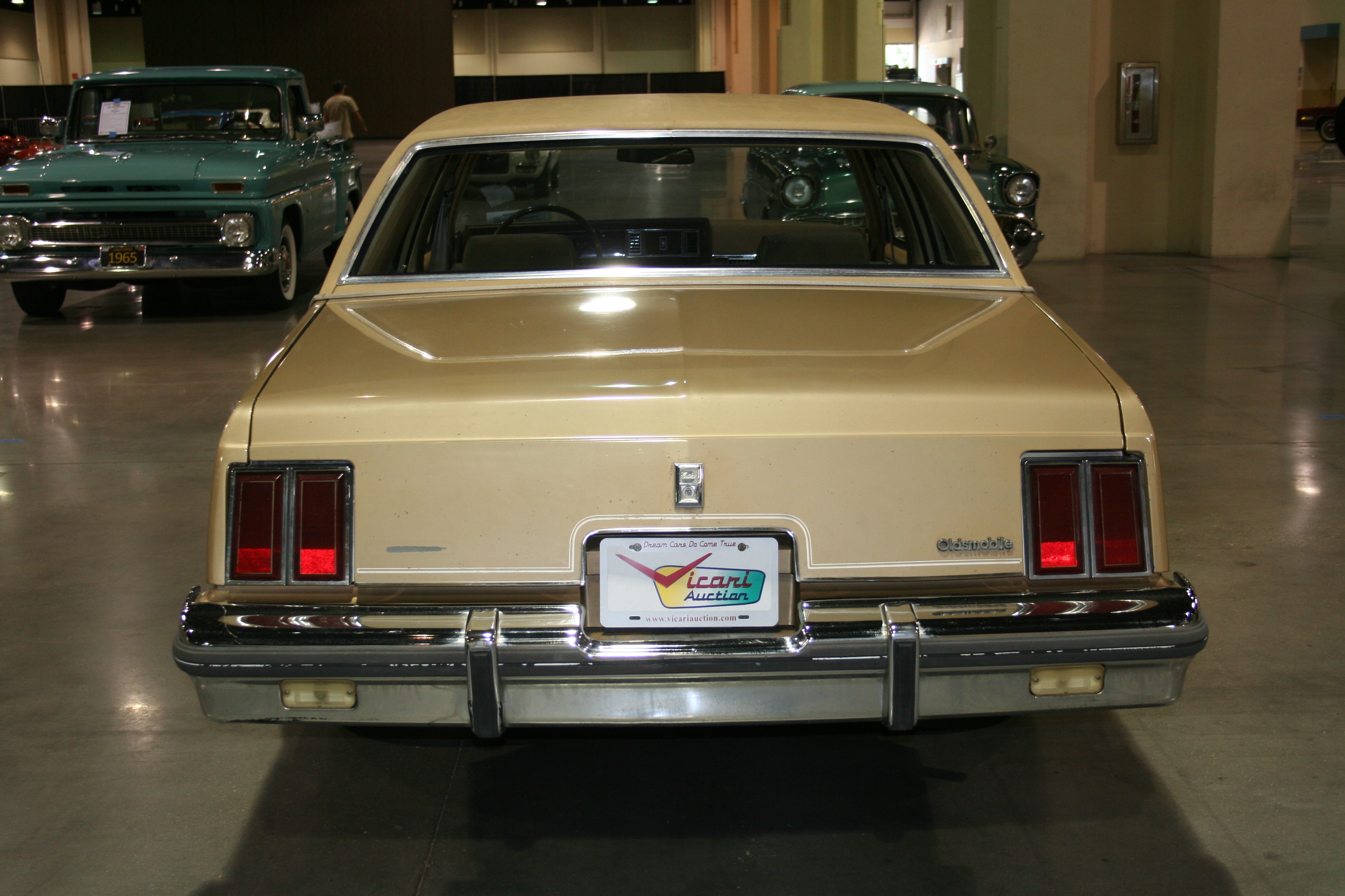 4th Image of a 1985 OLDSMOBILE CUTLASS SUPREME