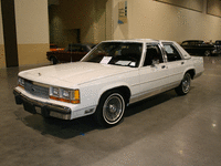 Image 2 of 7 of a 1988 FORD LTD CROWN VICTORIA LX