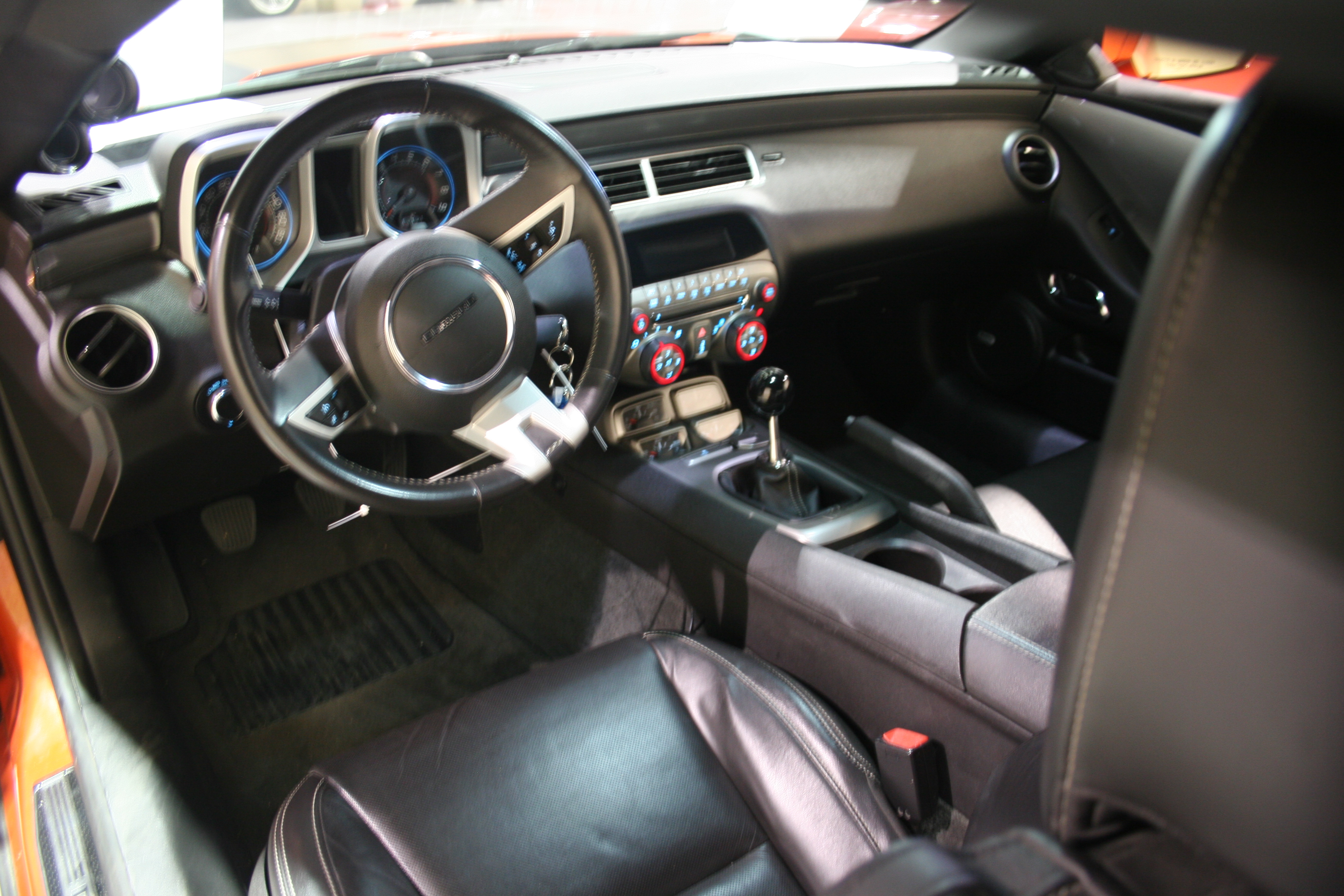 4th Image of a 2010 CHEVROLET CAMARO 2SS