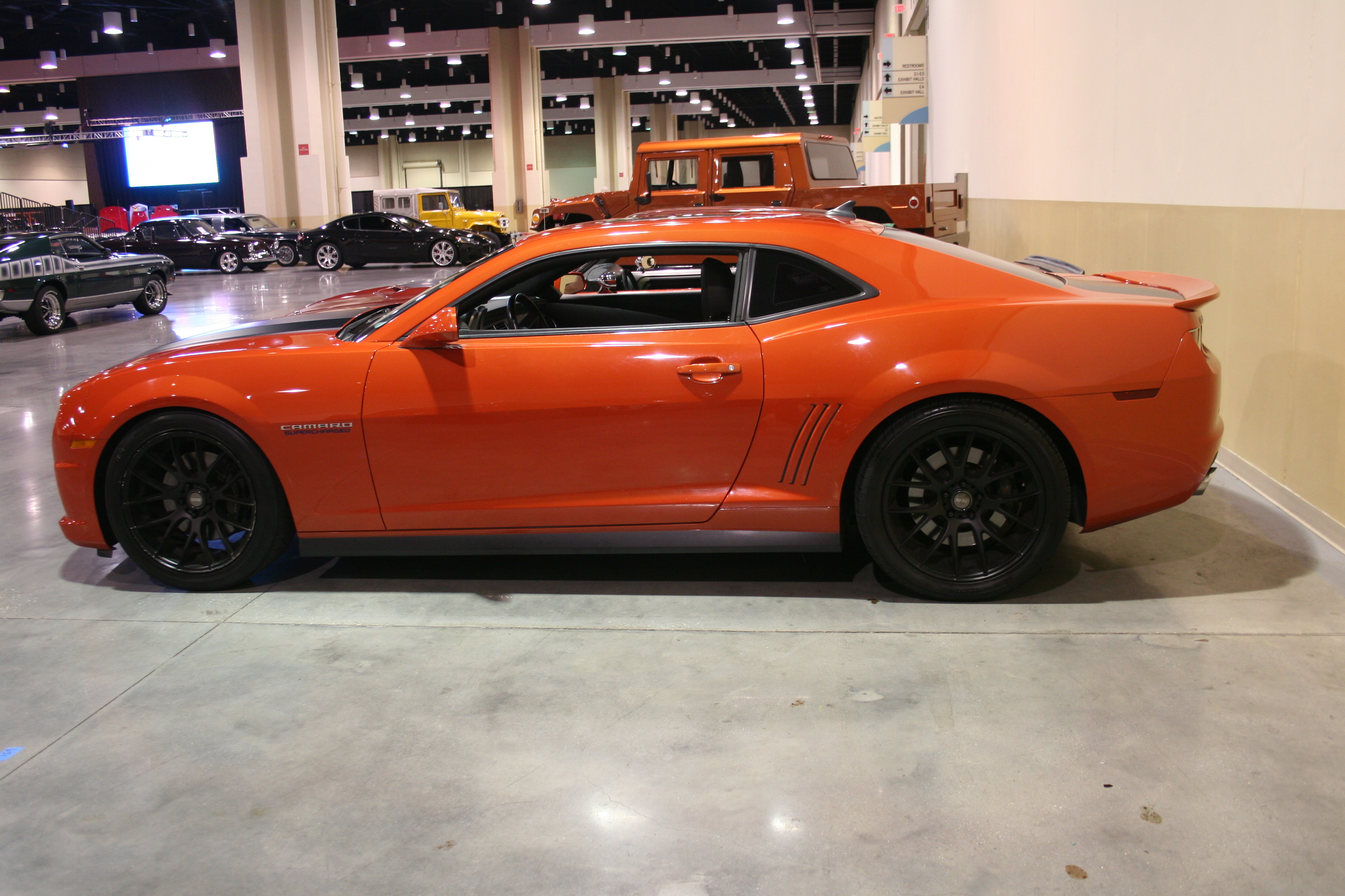 5th Image of a 2010 CHEVROLET CAMARO 2SS