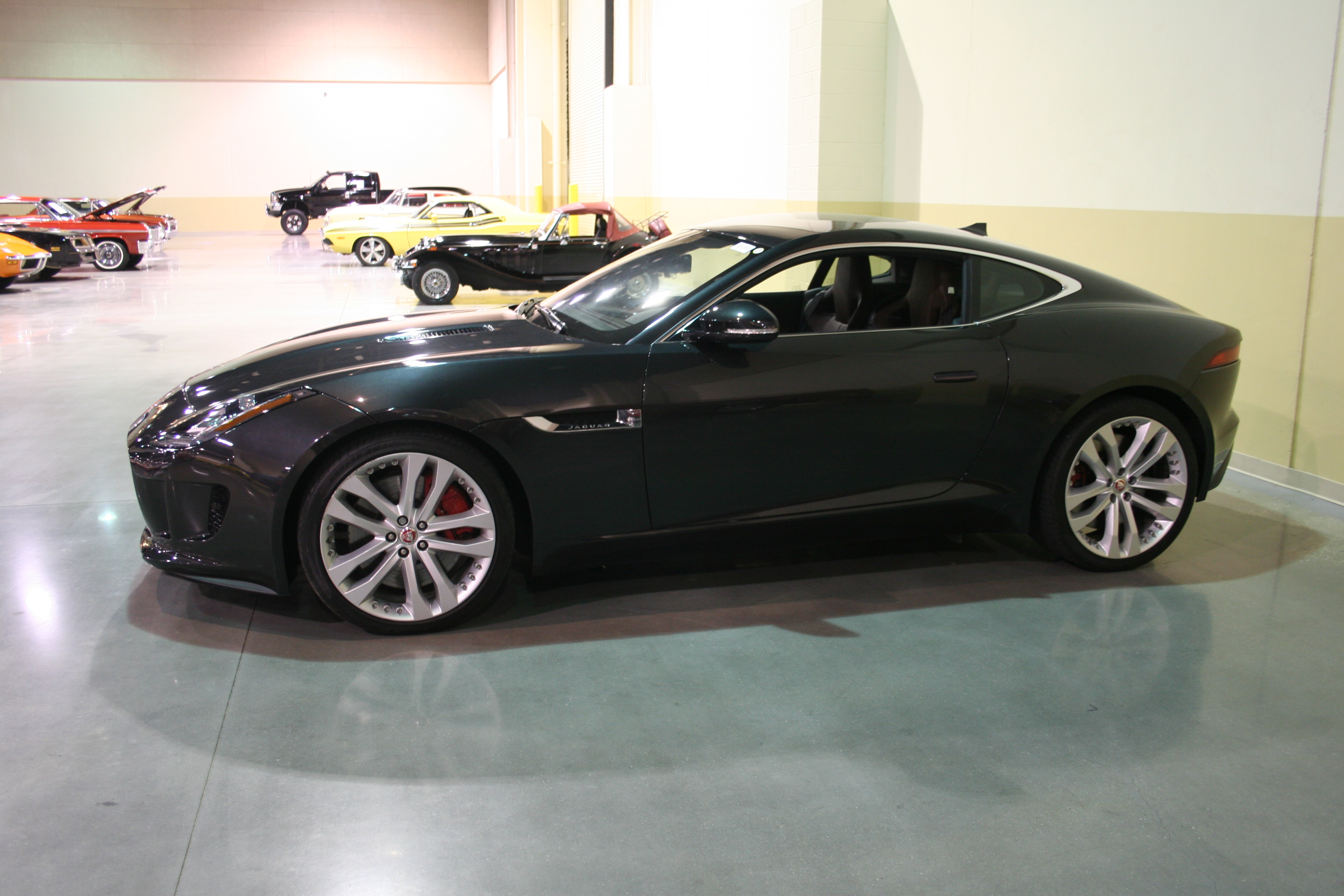 2nd Image of a 2015 JAGUAR F-TYPE V6 S