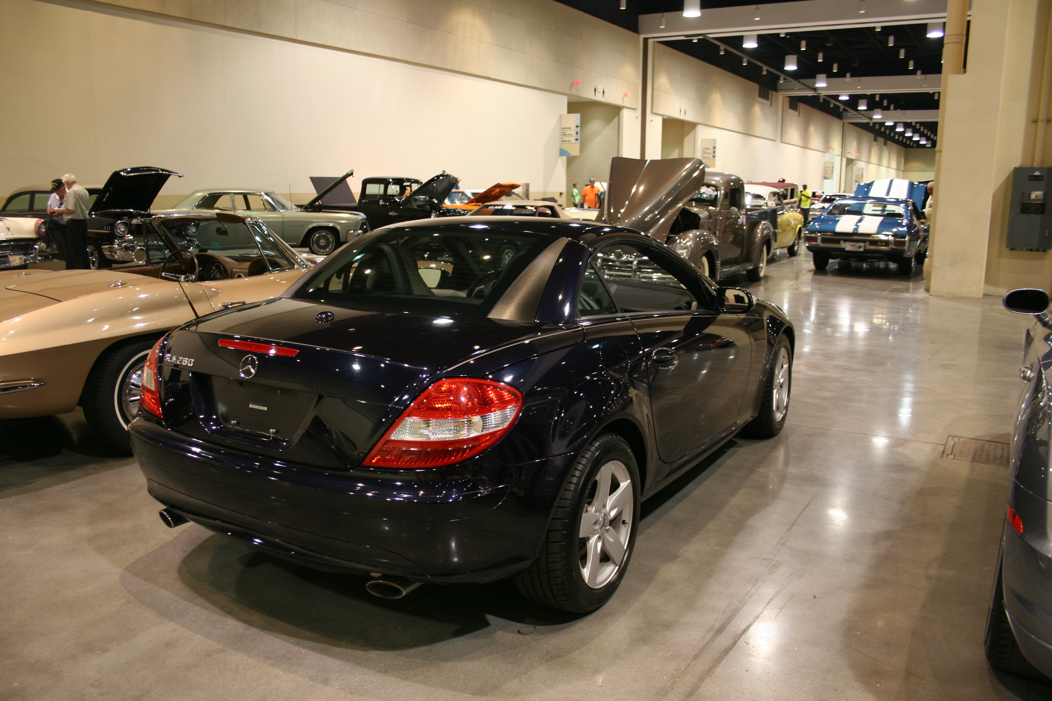 5th Image of a 2006 MERCEDES-BENZ SLK-CLASS