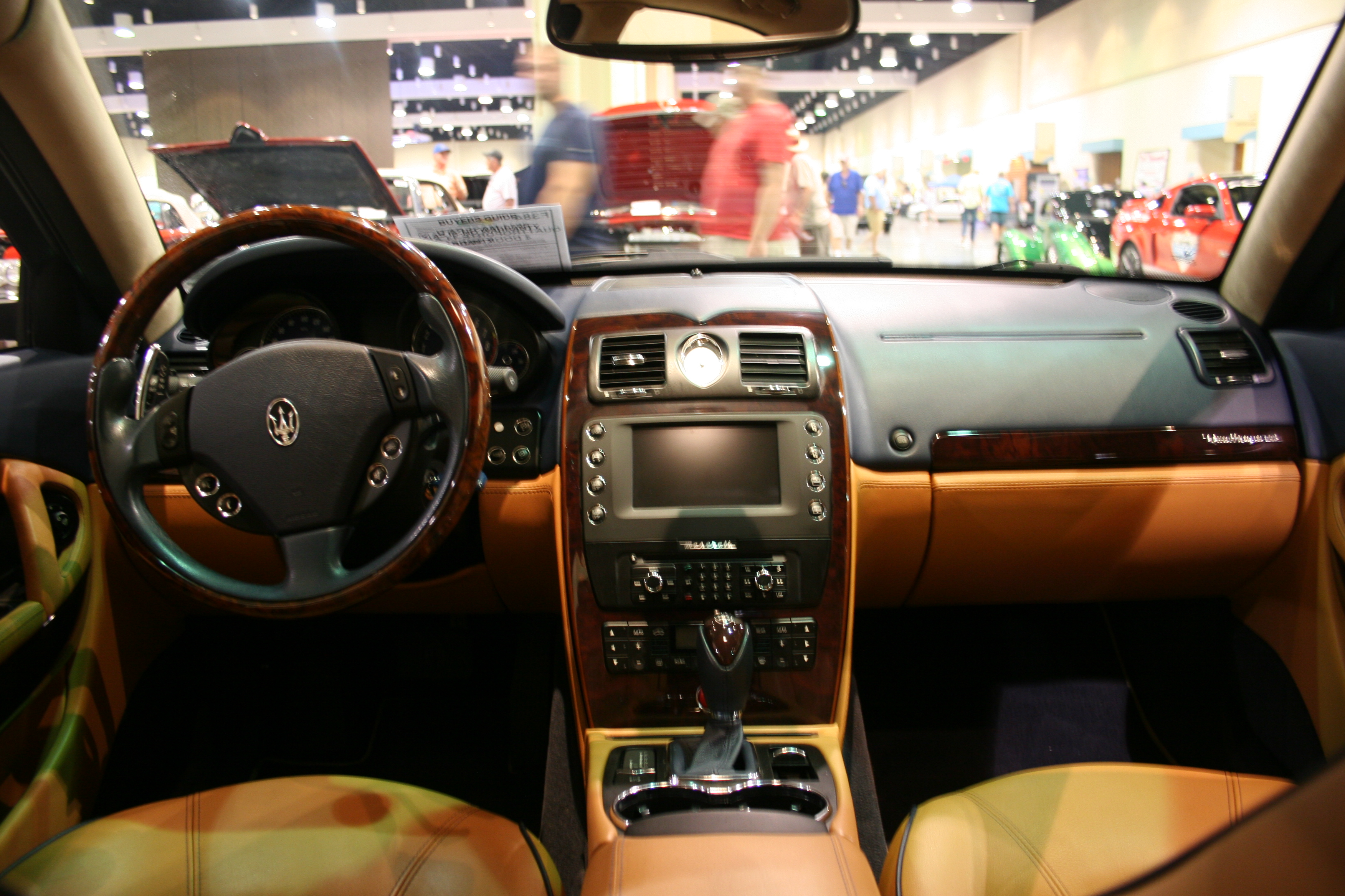 2nd Image of a 2011 MASERATI QUATTROPORTE 11 AUTO