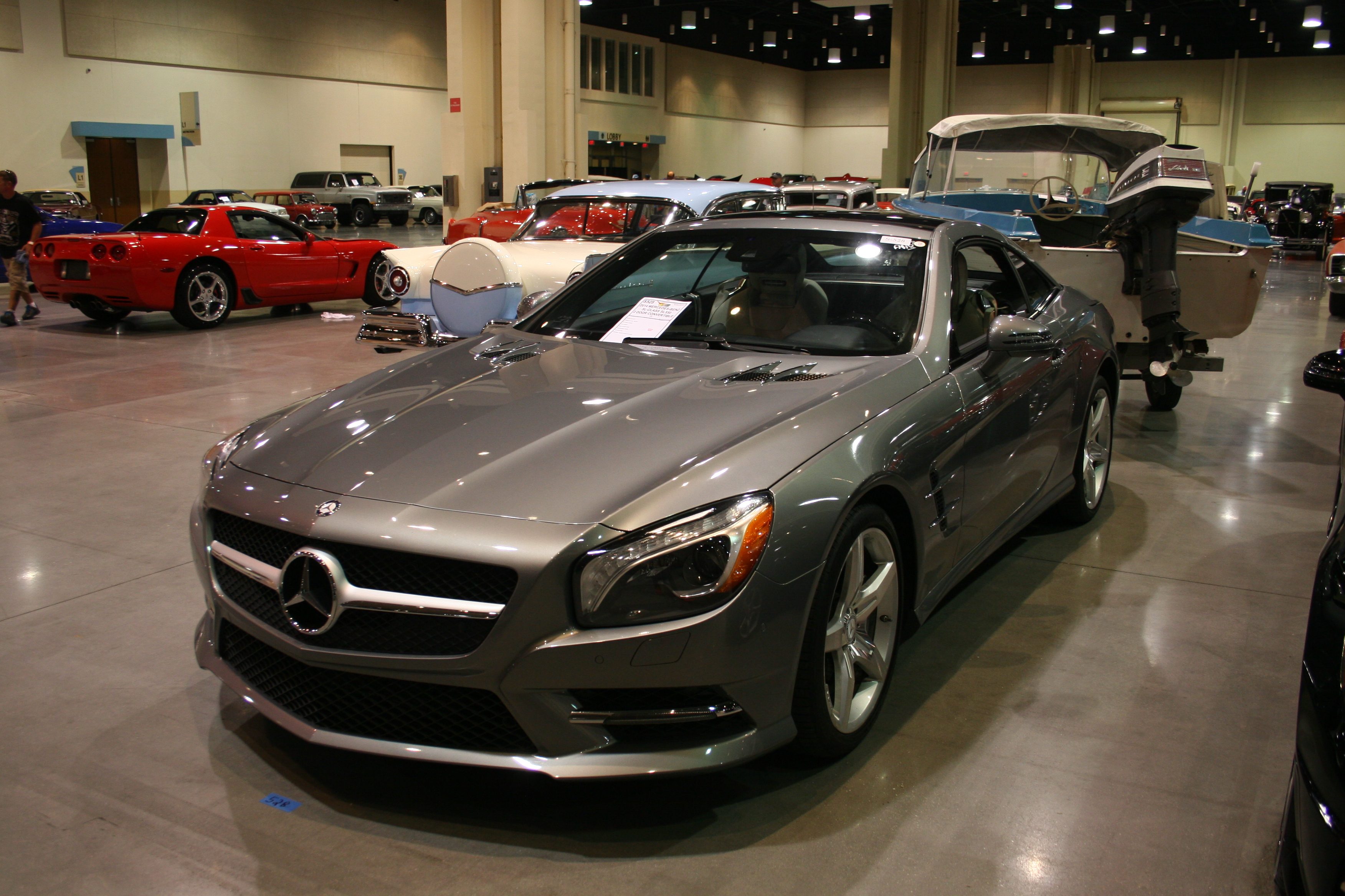 1st Image of a 2014 MERCEDES-BENZ SL-CLASS SL550