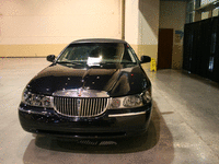 Image 1 of 10 of a 1998 LINCOLN TOWN CAR EXECUTIVE