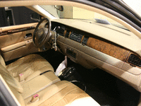 Image 3 of 10 of a 1998 LINCOLN TOWN CAR EXECUTIVE