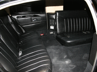 Image 6 of 10 of a 1998 LINCOLN TOWN CAR EXECUTIVE
