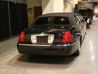 Image 8 of 10 of a 1998 LINCOLN TOWN CAR EXECUTIVE