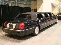 Image 9 of 10 of a 1998 LINCOLN TOWN CAR EXECUTIVE