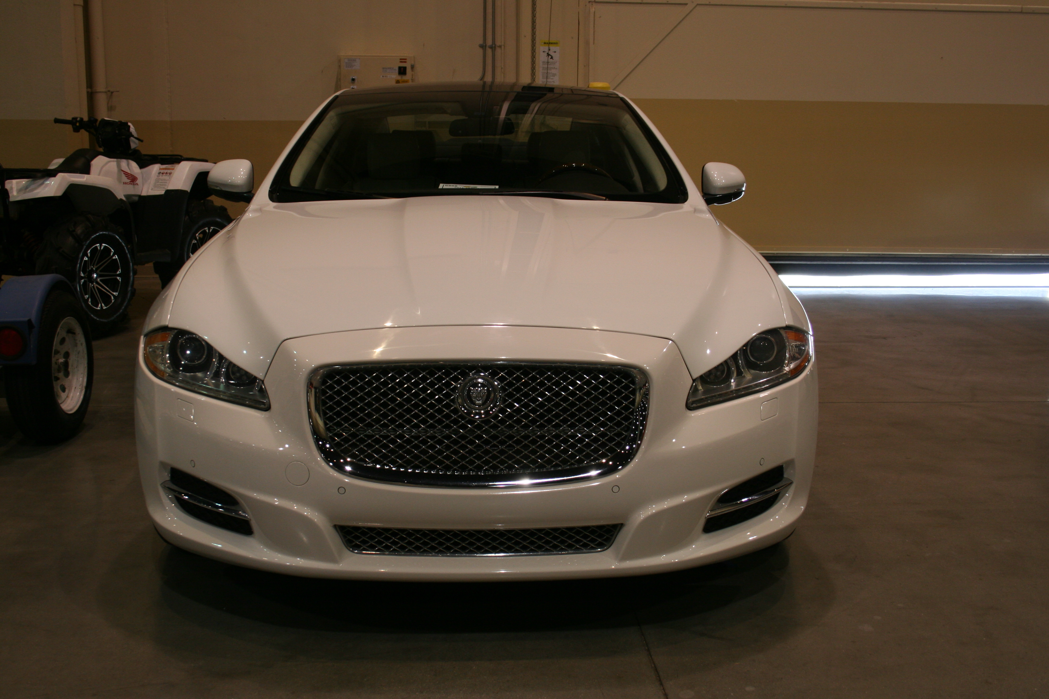 0th Image of a 2011 JAGUAR XJ8L