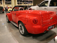 Image 5 of 6 of a 2004 CHEVROLET SSR LS