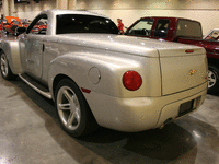 Image 5 of 6 of a 2004 CHEVROLET SSR LS
