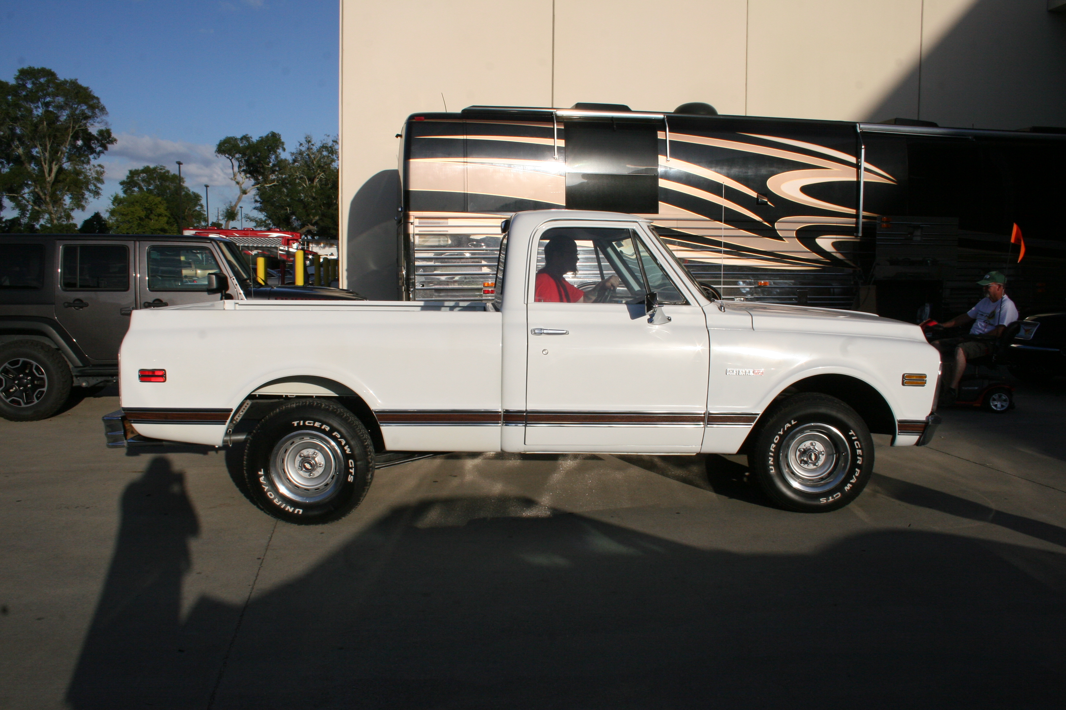 6th Image of a 1972 CHEVROLET CHEYENNE