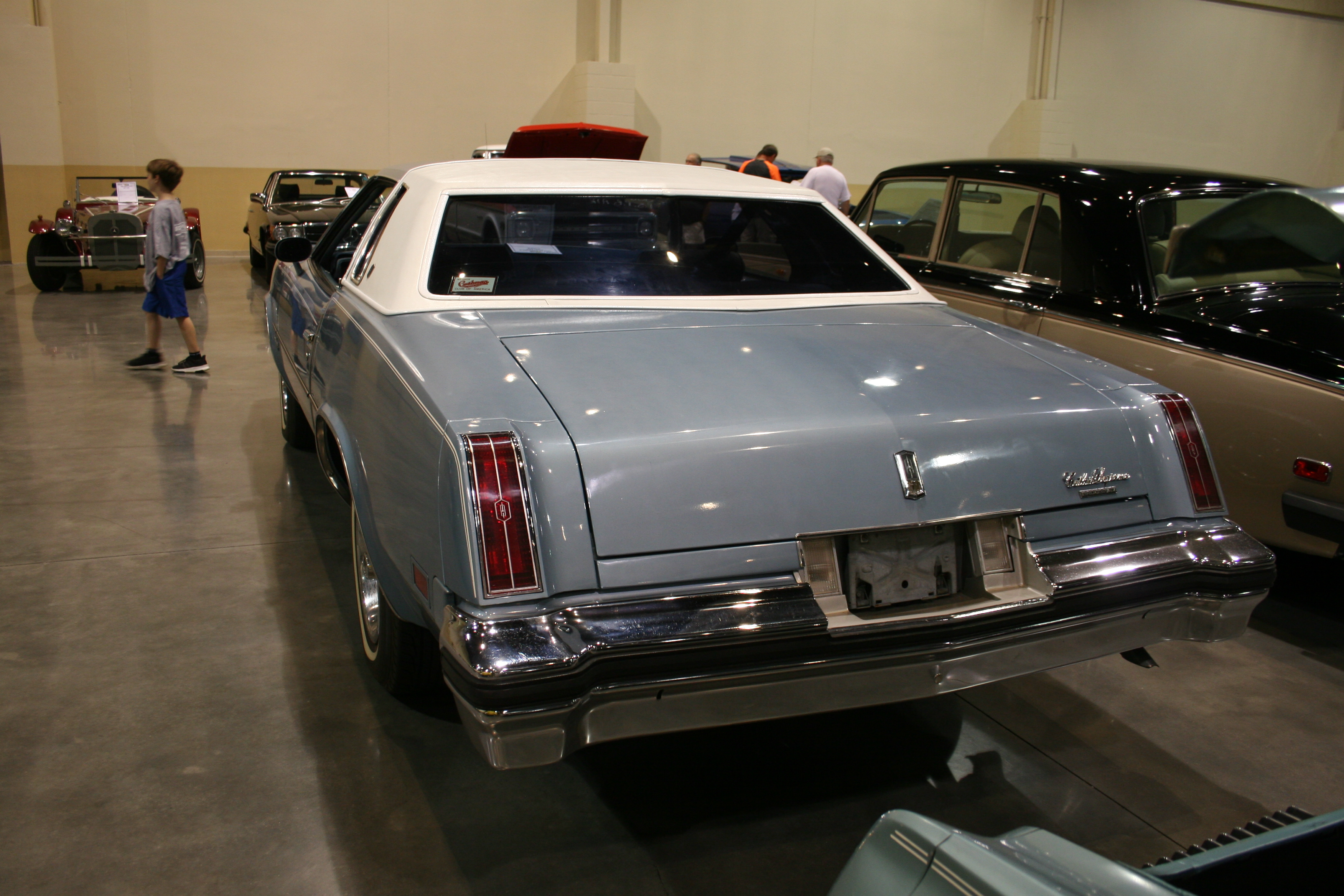 5th Image of a 1976 OLDSMOBILE CUTLASS