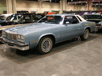 Image 2 of 7 of a 1976 OLDSMOBILE CUTLASS