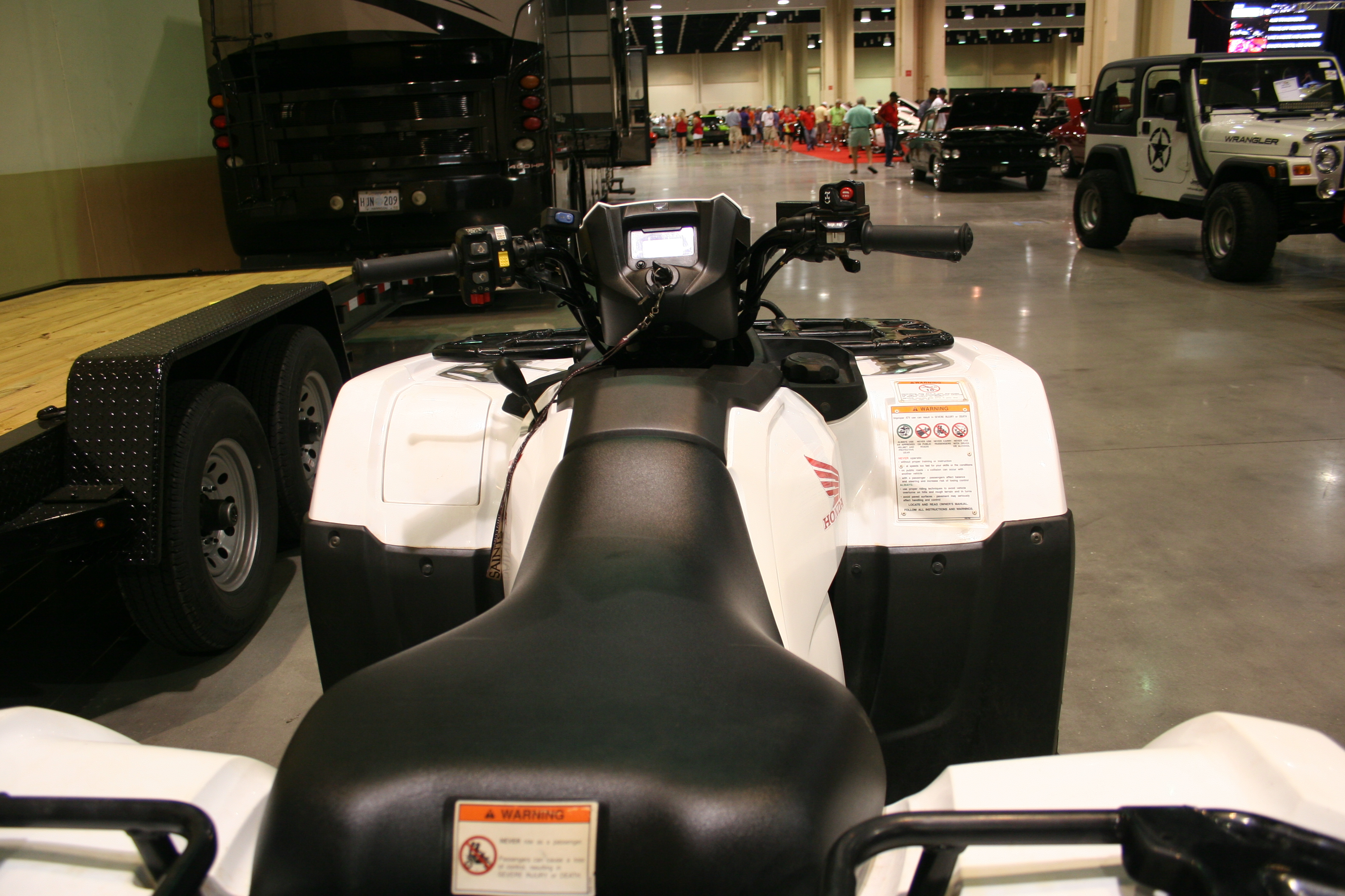 3rd Image of a 2016 HONDA FOREMAN RUBICON
