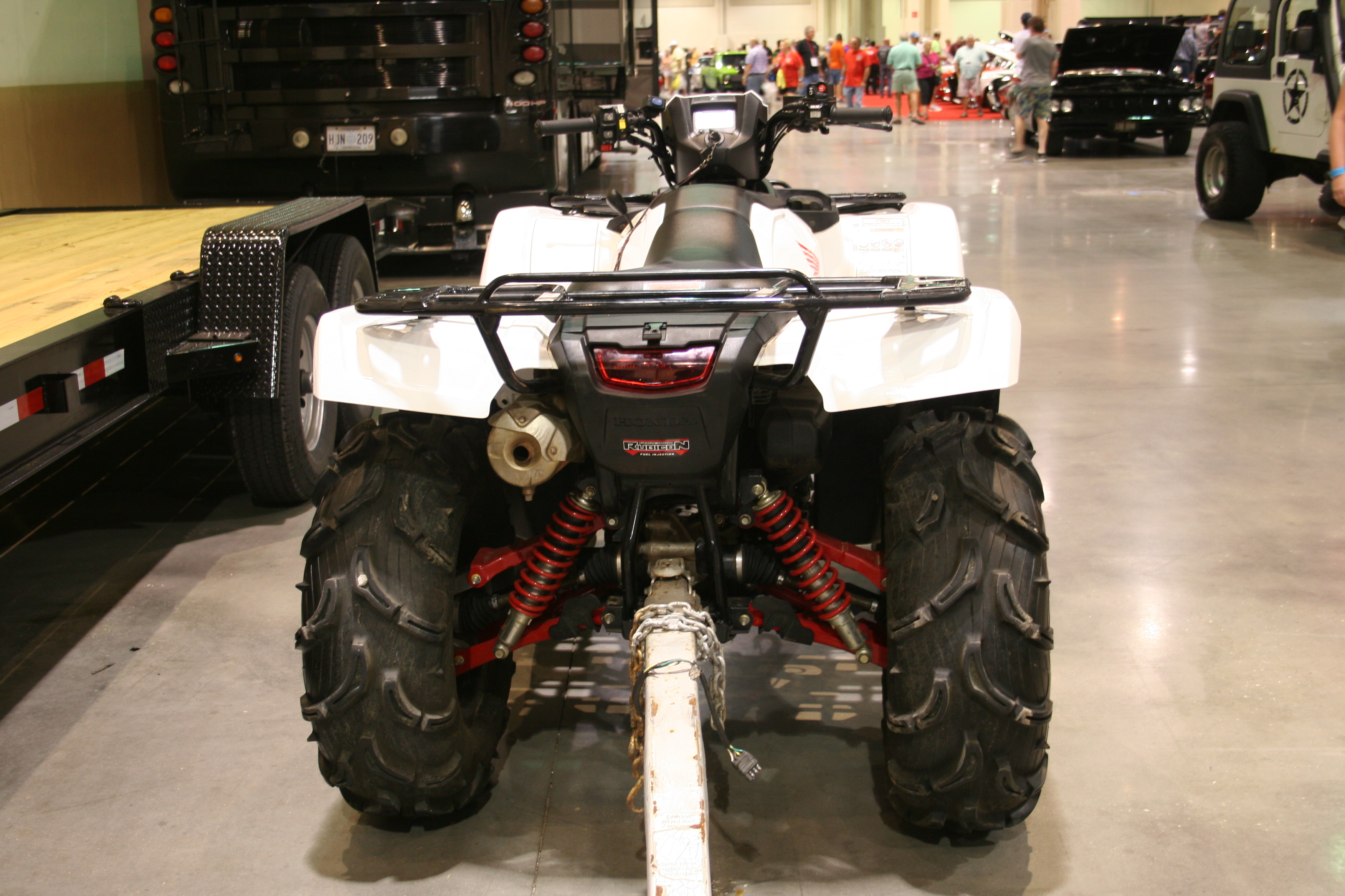 4th Image of a 2016 HONDA FOREMAN RUBICON