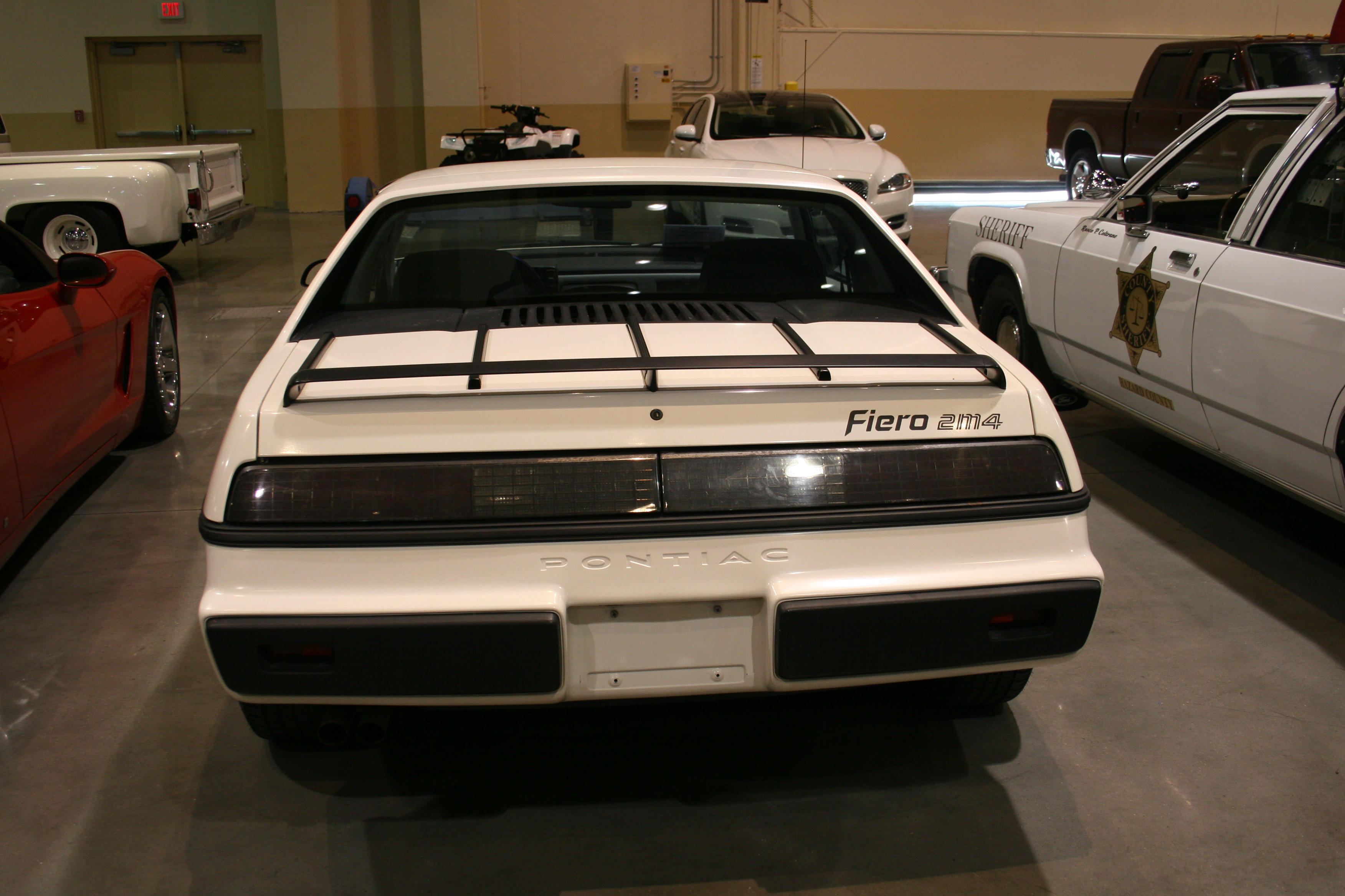 4th Image of a 1984 PONTIAC FIERO SE