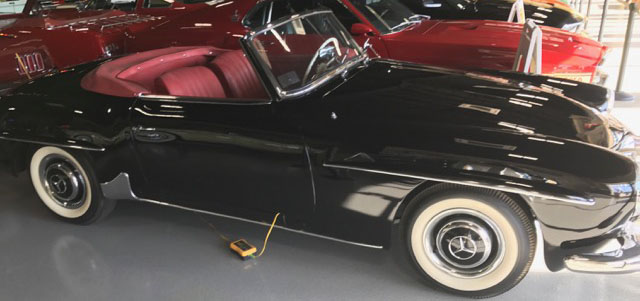 4th Image of a 1960 MERCEDES 190SL