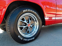 Image 9 of 20 of a 1967 FORD FAIRLANE GT