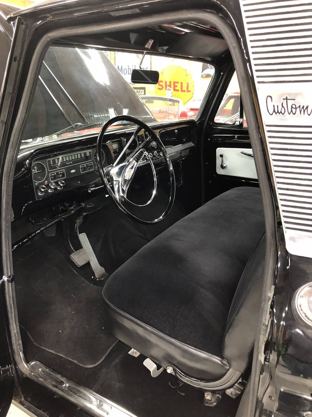 3rd Image of a 1965 CHEVROLET C10