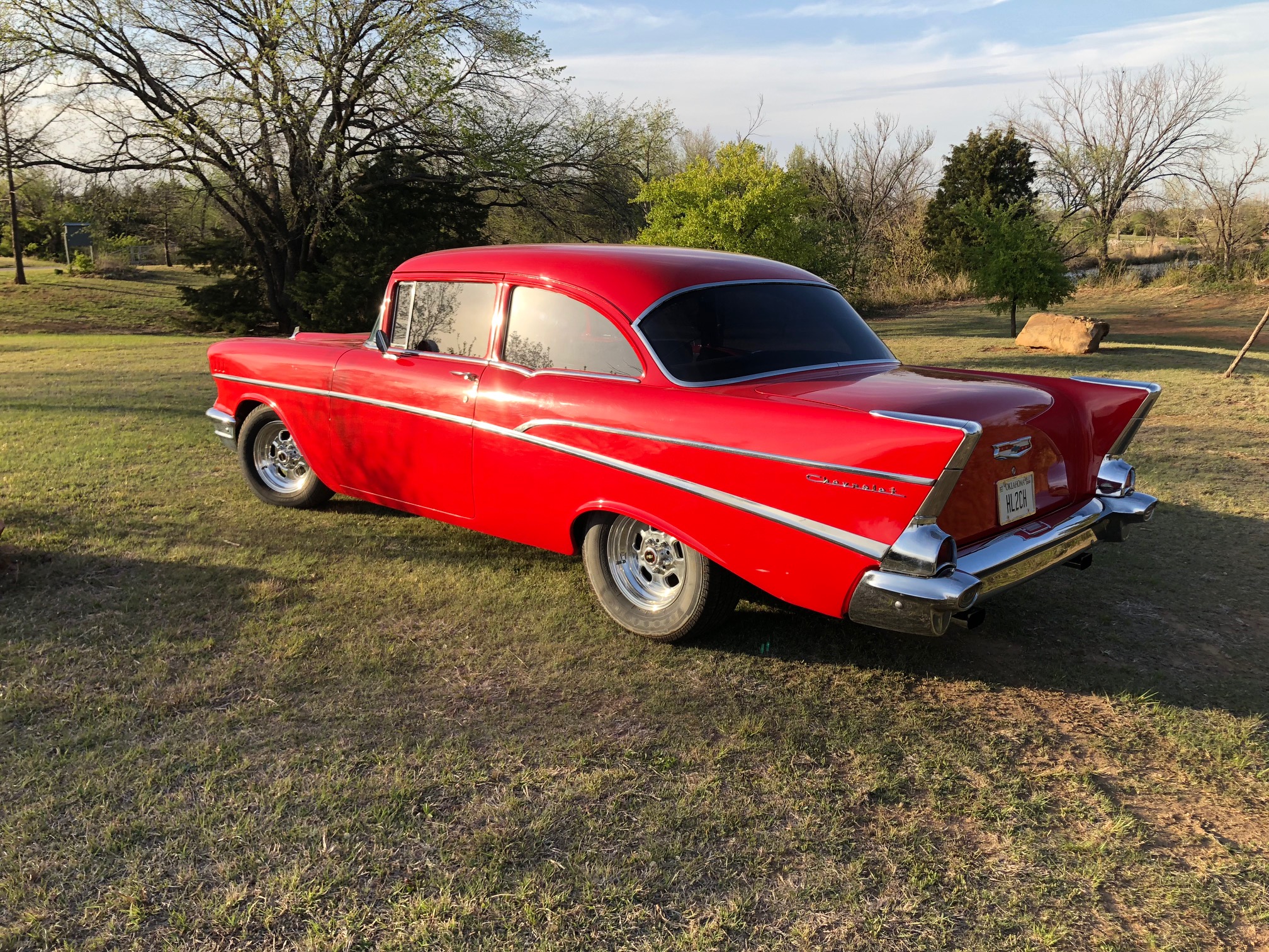 2nd Image of a 1957 CHEVROLET 210