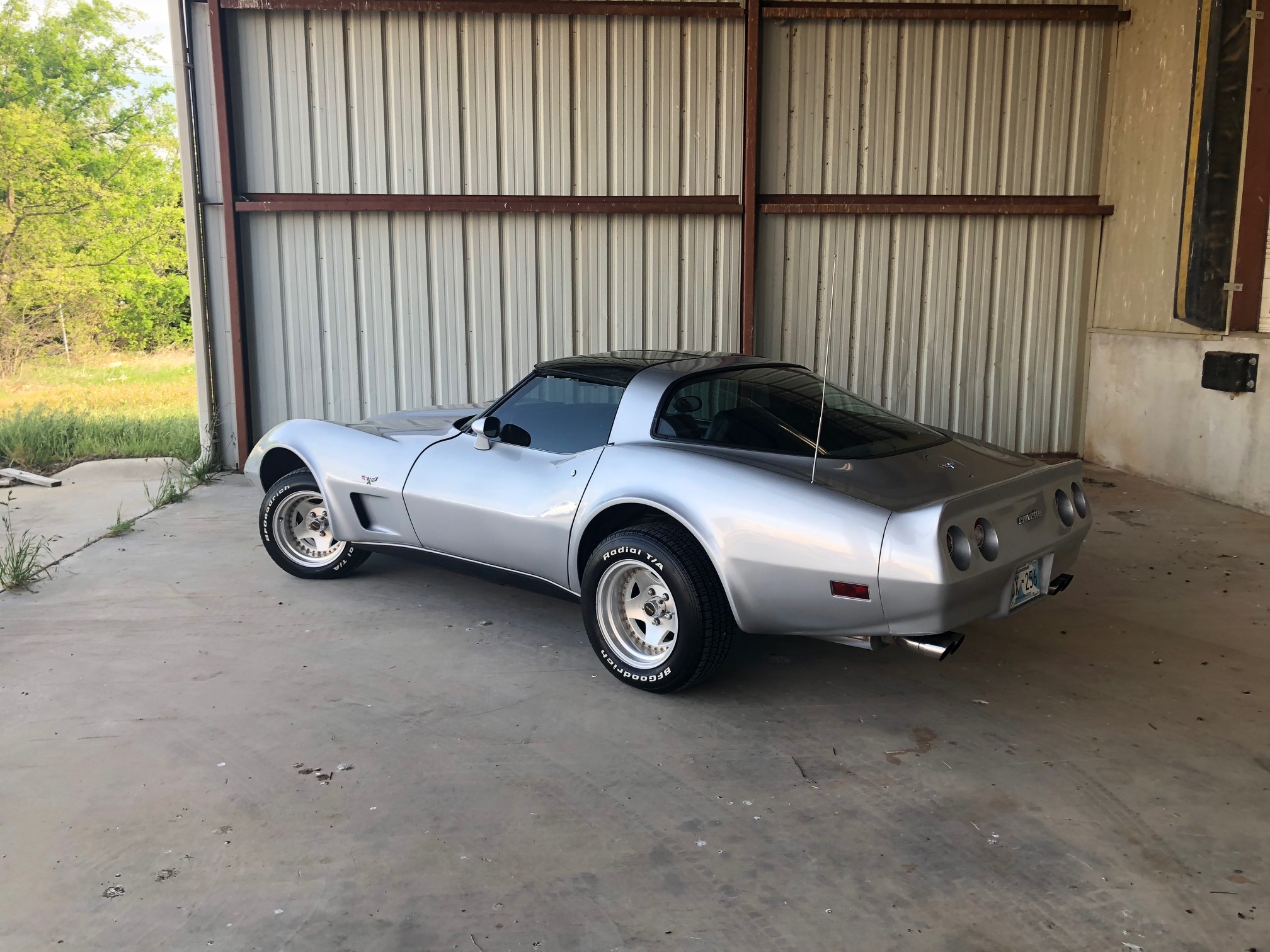 2nd Image of a 1979 CHEVROLET CORVETTE FASTBACK