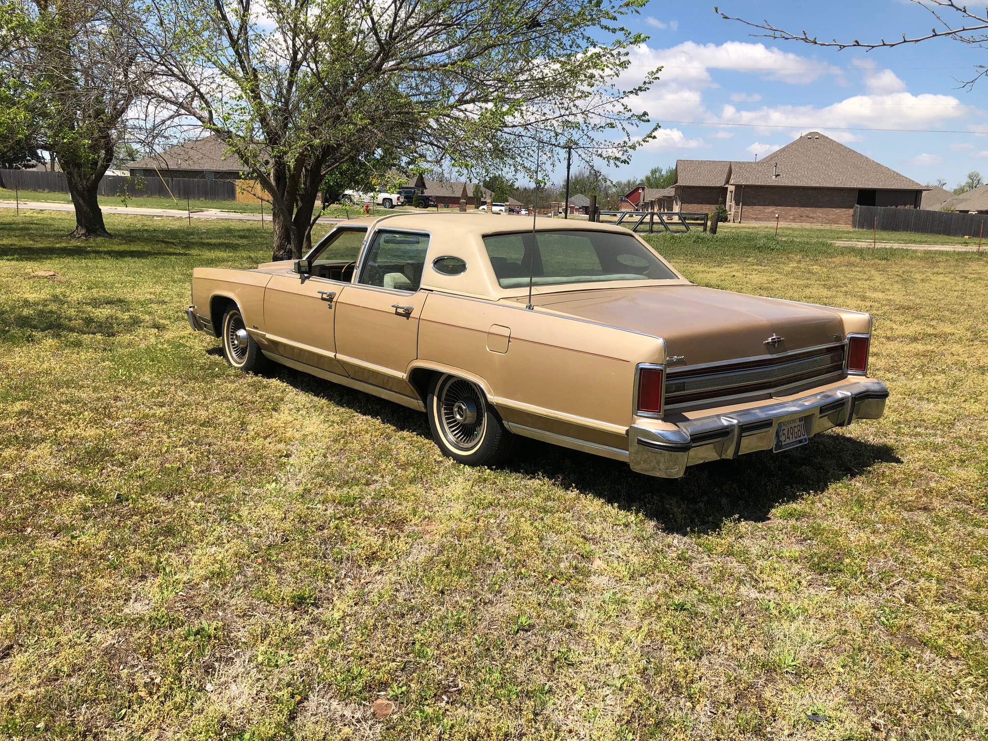 2nd Image of a 1978 LINCOLN SEDAN