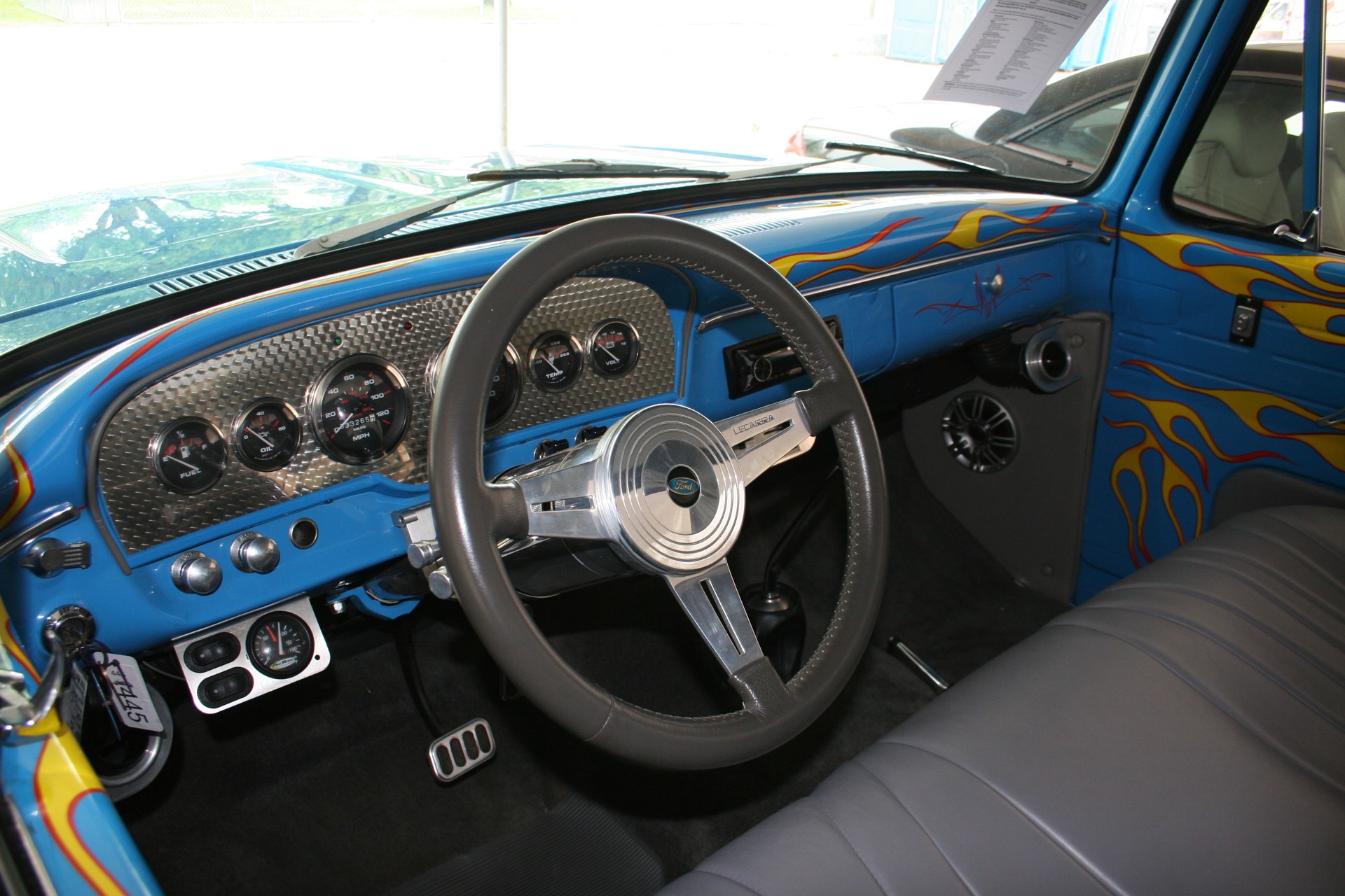 2nd Image of a 1966 FORD CUSTOM