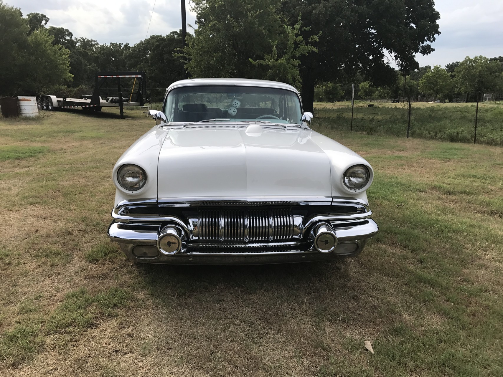 0th Image of a 1957 PONTIAC CHIEFTAIN