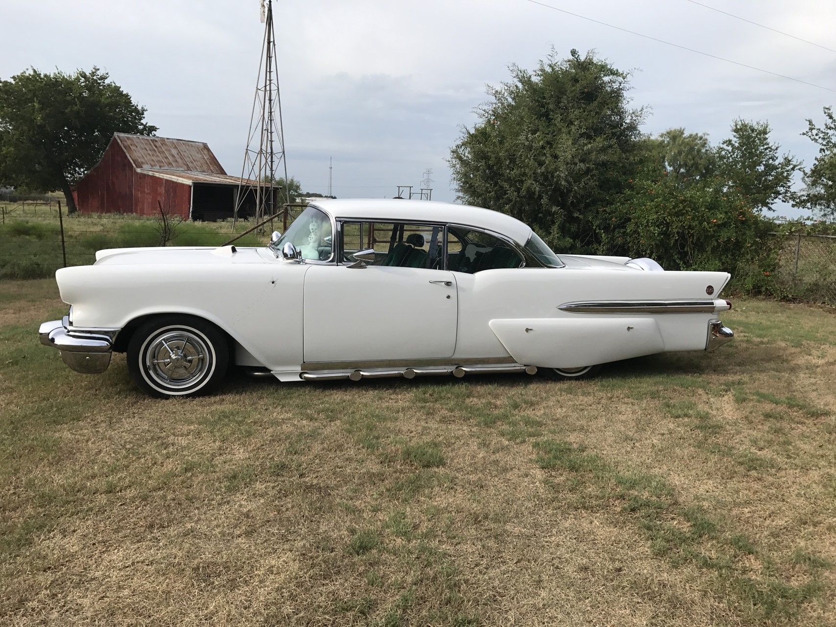 2nd Image of a 1957 PONTIAC CHIEFTAIN