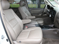 Image 9 of 12 of a 2007 TOYOTA SEQUOIA