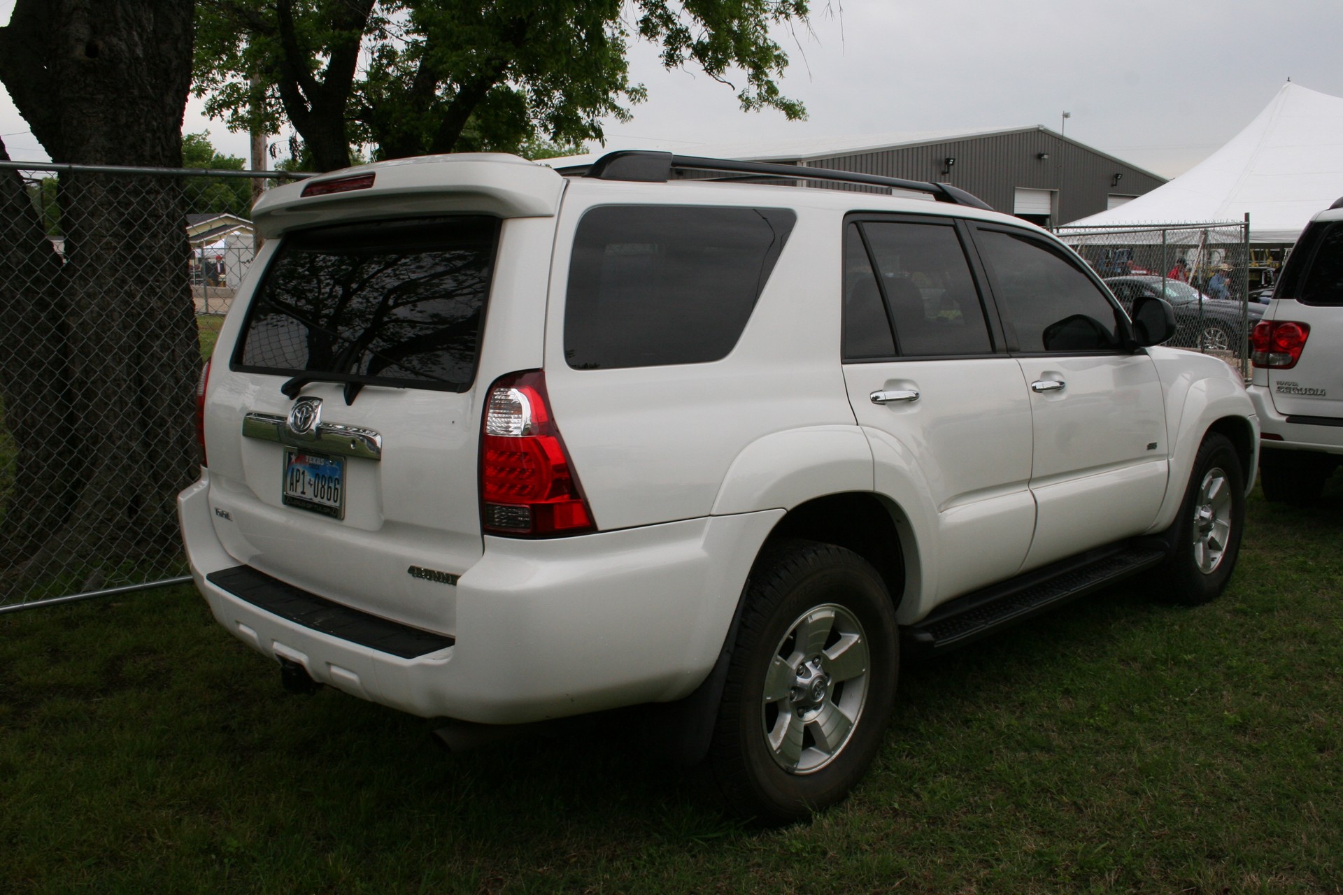 3rd Image of a 2008 TOYOTA 4RUNNER SR5